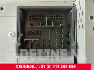 Volkswagen Caddy Display Multi Media regelunit O218030 foto 3