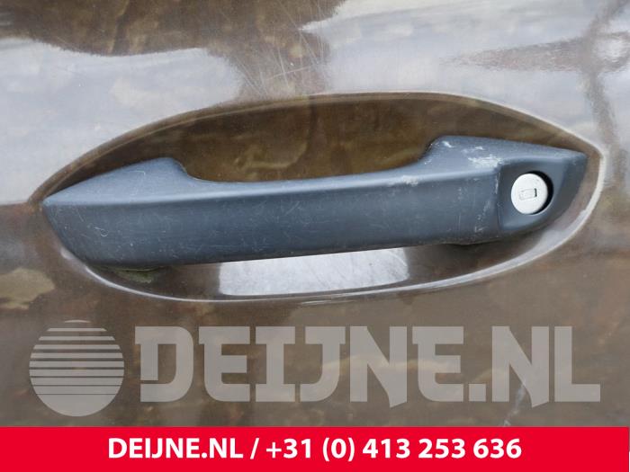 Volkswagen Caddy Door handle 2-door, left O218041