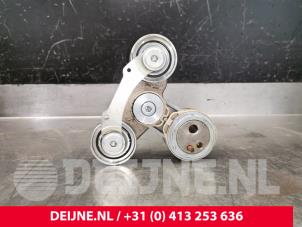 Gebruikte Spanrol Distributieriem Volvo V60 I (FW/GW) 2.4 D6 20V Plug-in Hybrid AWD Prijs € 40,00 Margeregeling aangeboden door van Deijne Onderdelen Uden B.V.