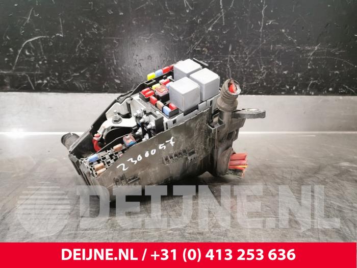 Volvo V60 Sicherungskasten O218262