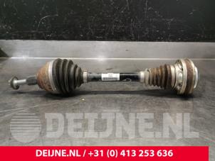 Gebruikte Homokineetas links-voor Volkswagen Caddy Cargo V (SBA/SBH) 2.0 TDI BlueMotionTechnology Prijs € 96,80 Inclusief btw aangeboden door van Deijne Onderdelen Uden B.V.