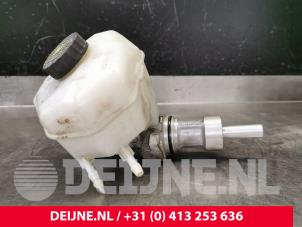 Mercedes Sprinter Master cylinder O218376 photo 3