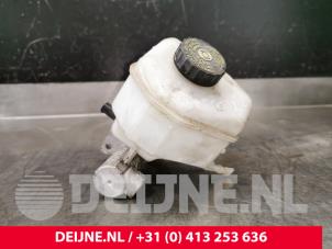 Mercedes Sprinter Master cylinder O218376 photo 2