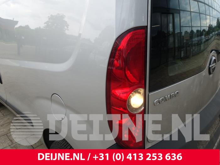 Opel Combo Achterlicht links O218450