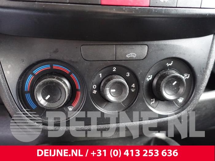 Opel Combo Kachel Bedieningspaneel O218465