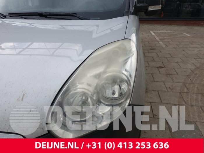 Opel Combo Koplamp links O218469