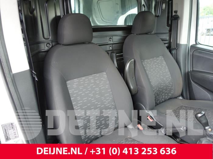 Opel Combo Veiligheidsgordel links-voor O218496