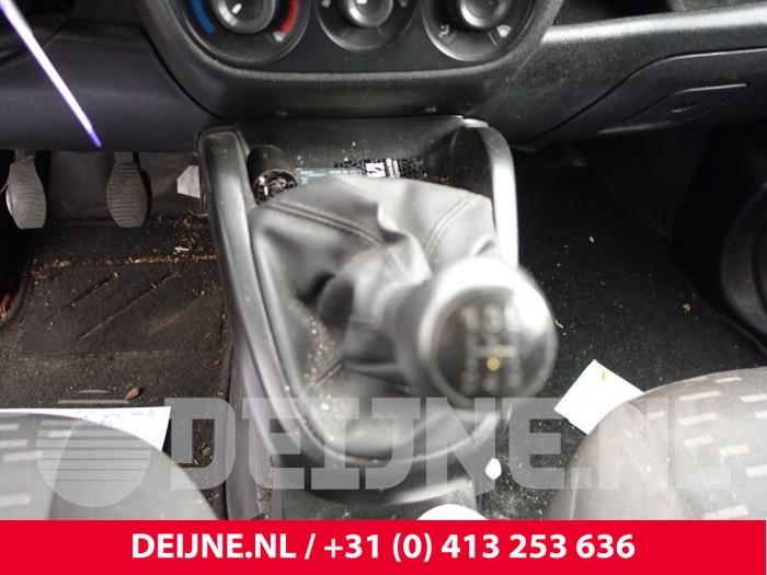 Opel Combo Versnellingspook O218500