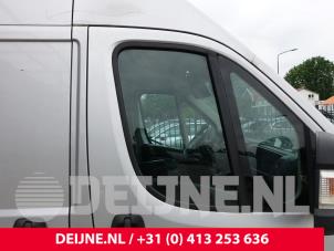 Gebruikte Portierruit 2Deurs rechts Peugeot Boxer (U9) 2.2 HDi 130 Euro 5 Prijs € 60,50 Inclusief btw aangeboden door van Deijne Onderdelen Uden B.V.