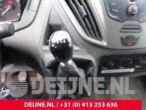 Gebruikte Versnellingspook Ford Transit Custom 2.2 TDCi 16V Prijs € 72,60 Inclusief btw aangeboden door van Deijne Onderdelen Uden B.V.