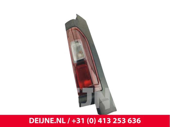 Renault Trafic Achterlicht rechts O218853