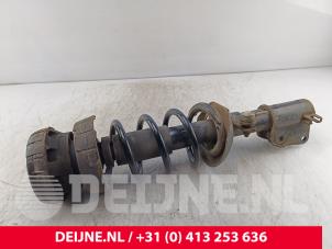 Gebruikte Mac Phersonpoot links-voor Renault Trafic (1FL/2FL/3FL/4FL) 1.6 dCi 90 Prijs € 48,40 Inclusief btw aangeboden door van Deijne Onderdelen Uden B.V.