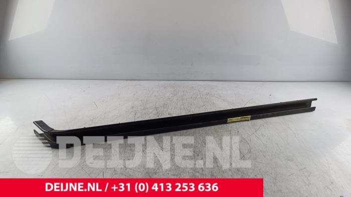 Renault Trafic Sliding door rail, right O218894