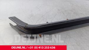 Renault Trafic Schiebetür Schiene rechts O218894 foto 2