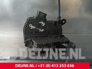 Renault Trafic Türschlossmechanik 2-türig rechts O218916 foto 3