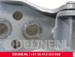BYD Atto 3 Front door hinge, left O218940 photo 3