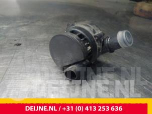 Renault Master Extra waterpomp O219082 foto 2
