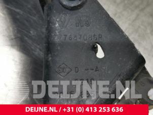 Opel Vivaro Schiebetürrolle rechts O219086 foto 3