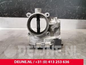 Gebruikte Gasklephuis Volvo C70 (MC) 2.4 D5 20V Autom. Prijs € 40,00 Margeregeling aangeboden door van Deijne Onderdelen Uden B.V.