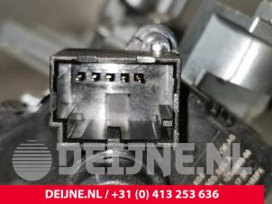 Volkswagen Caddy Ignition lock + key O219356 photo 3