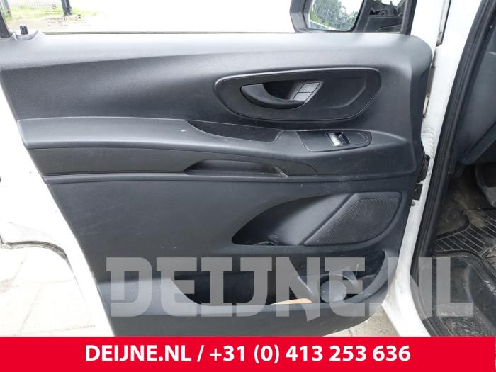 Mercedes Vito Deurslot Mechaniek 2Deurs links O219524
