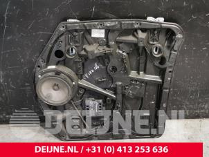 Mercedes Vito Fenstermechanik 2-türig rechts vorne O219526 foto 2