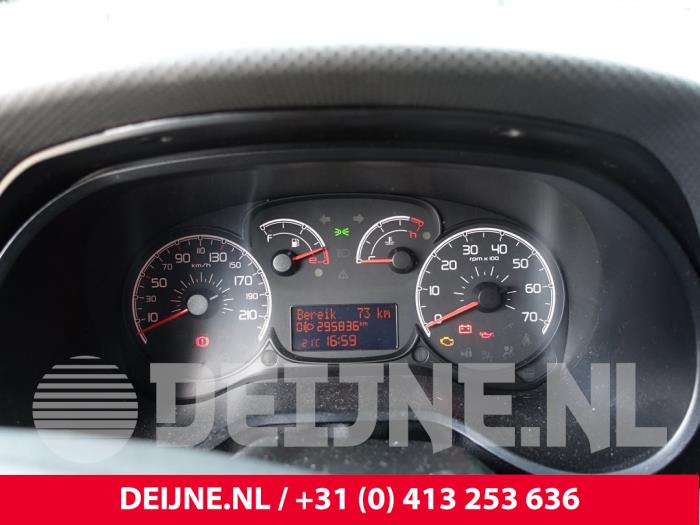 Fiat Doblo Tacho - Kombiinstrument KM O219553