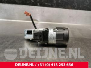 Peugeot Expert Ignition lock + key O219630 photo 2