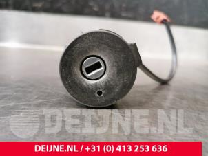 Peugeot Expert Ignition lock + key O219630 photo 3