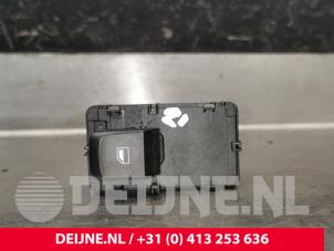 Gebruikte Schakelaar Elektrisch Raam MG ZS EV Long Range 70 kWh Prijs € 24,20 Inclusief btw aangeboden door van Deijne Onderdelen Uden B.V.