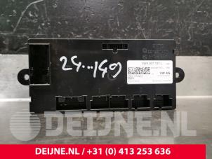 Gebruikte Climatronic module Volkswagen Caddy Cargo V (SBA/SBH) 2.0 TDI BlueMotionTechnology Prijs € 108,90 Inclusief btw aangeboden door van Deijne Onderdelen Uden B.V.