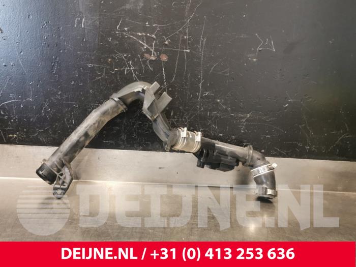 Toyota Pro-Ace Intercooler Rohr O219795
