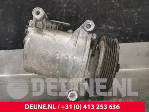 Peugeot Expert Air conditioning pump O220041 photo 2