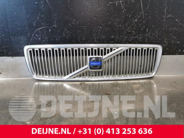 Volvo C70 Grille O220109