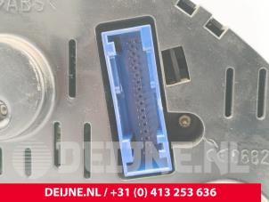 Volkswagen Transporter Tacho - Kombiinstrument KM O220394 foto 3