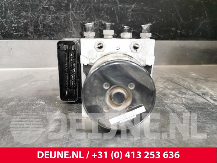 Volvo V40 ABS Pomp O220672