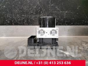 Volvo V40 ABS Pomp O220672 foto 3