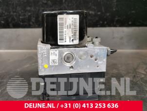 Volvo V40 ABS Pomp O220672 foto 2