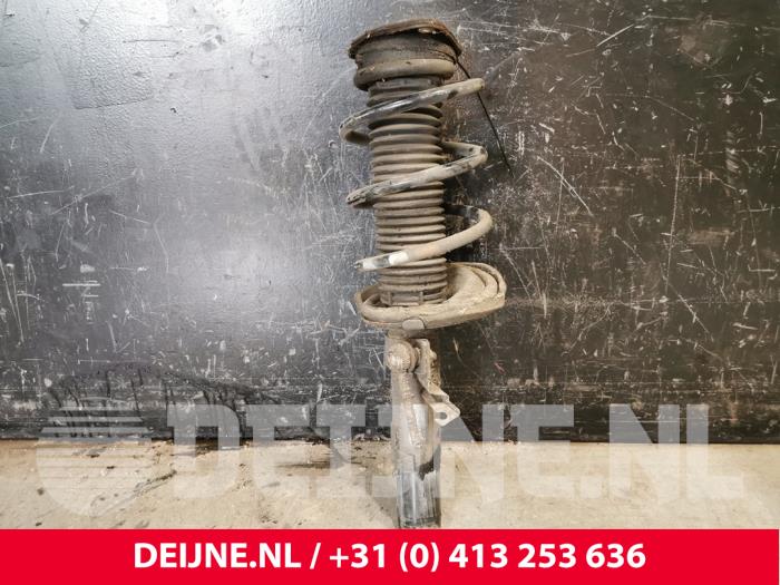 Volvo V40 Stoßdämpferstrebe rechts vorne O220699