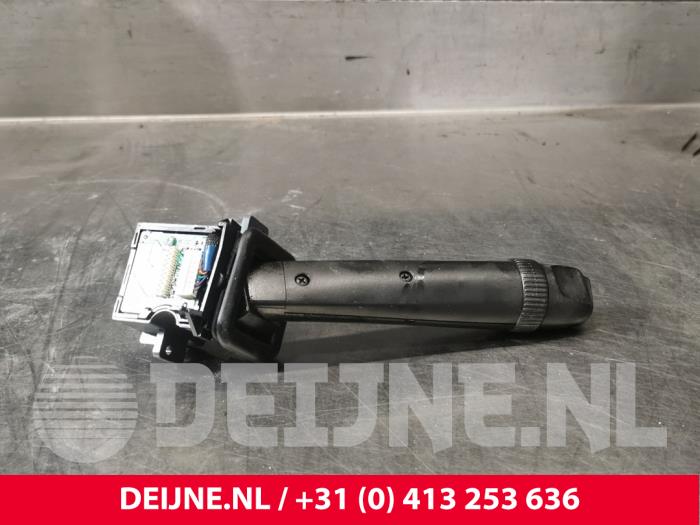 Volvo XC70 Ruitenwis Schakelaar O220740
