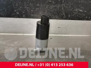 Volvo V40 Pomp koplampsproeier O220748 foto 2