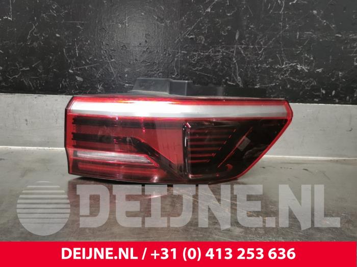 Volkswagen Multivan T7 Rücklicht rechts O220776