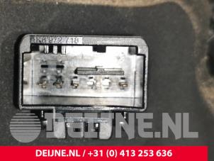 Volkswagen Multivan T7 Taillight, right O220776 photo 3