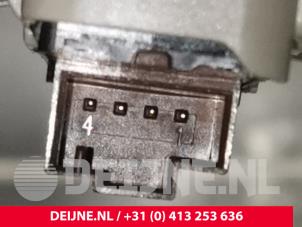Volkswagen Multivan T7 Elektrisch Raam Schakelaar O220785 foto 3