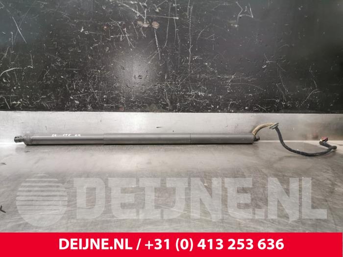 Volkswagen Multivan T7 Rear gas strut, right O220824