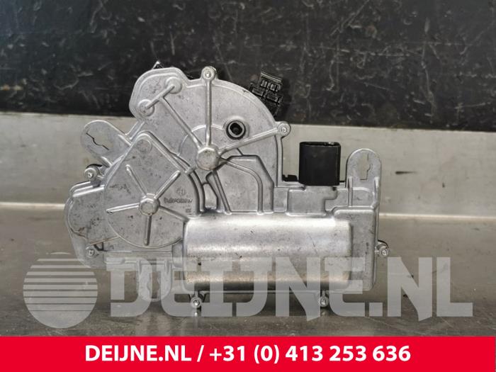 Volkswagen Multivan T7 Motor for power tailgate closer O220850