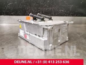 Volkswagen Multivan T7 Batterieladegerät O220853 foto 2