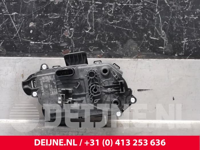 Volkswagen Multivan T7 Sliding door lock mechanism, right O220855