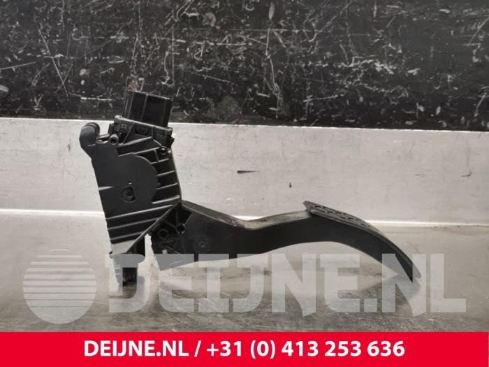 Volkswagen Multivan T7 Accelerator pedal O220856