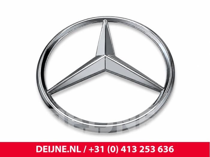 Mercedes Viano Emblem O9990002237